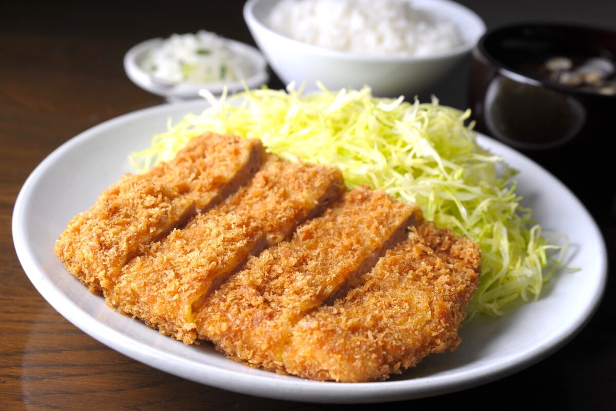 勝烈庵の勝烈定食（ヒレかつ）