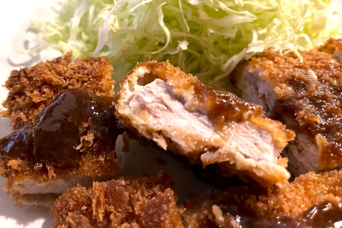 勝烈庵の勝烈定食（ヒレかつ）のアップ