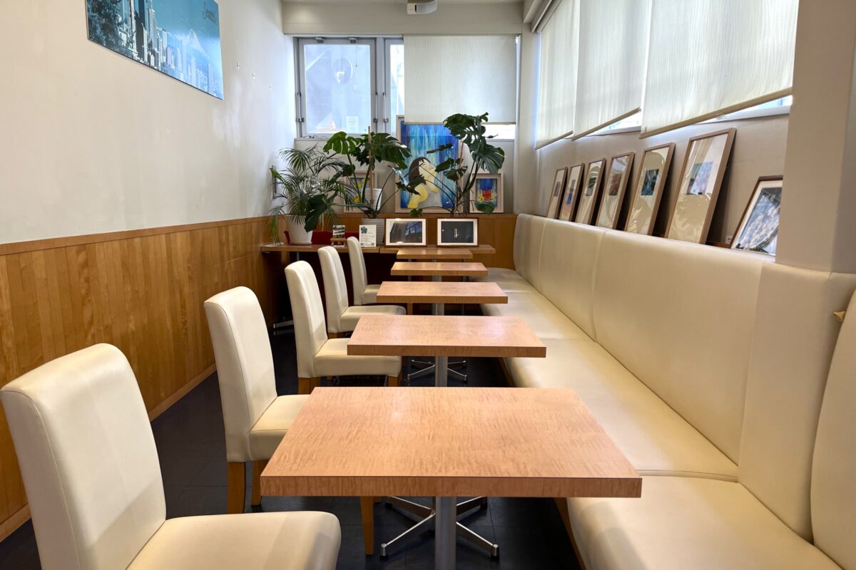カフェエリオットアベニューのソファー席